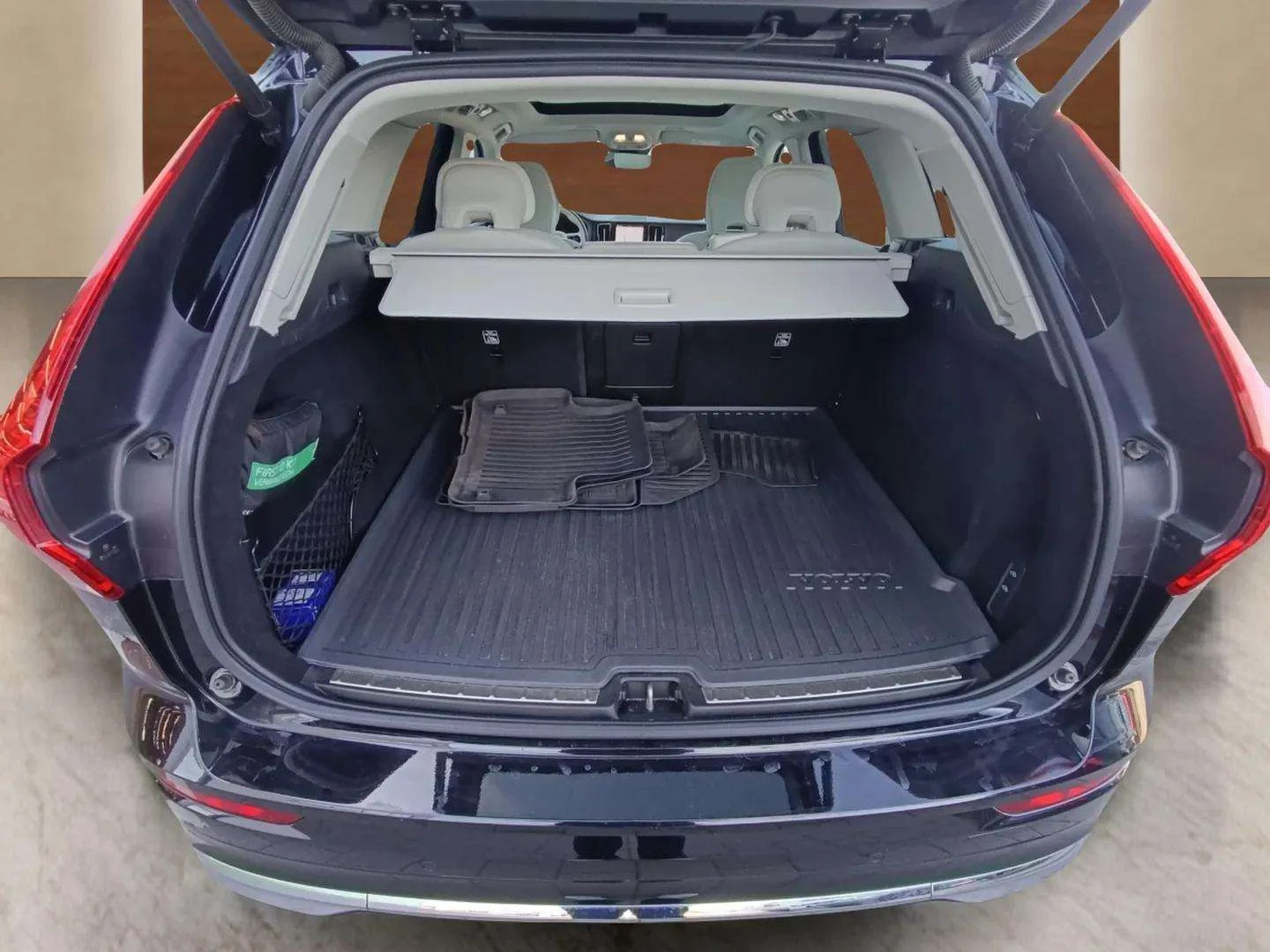 Volvo XC60 2.0 B5, снимка 12 - Автомобили и джипове - 54841034