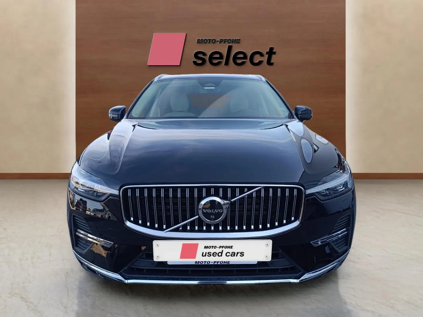 Volvo XC60 2.0 B5, снимка 2 - Автомобили и джипове - 54841034