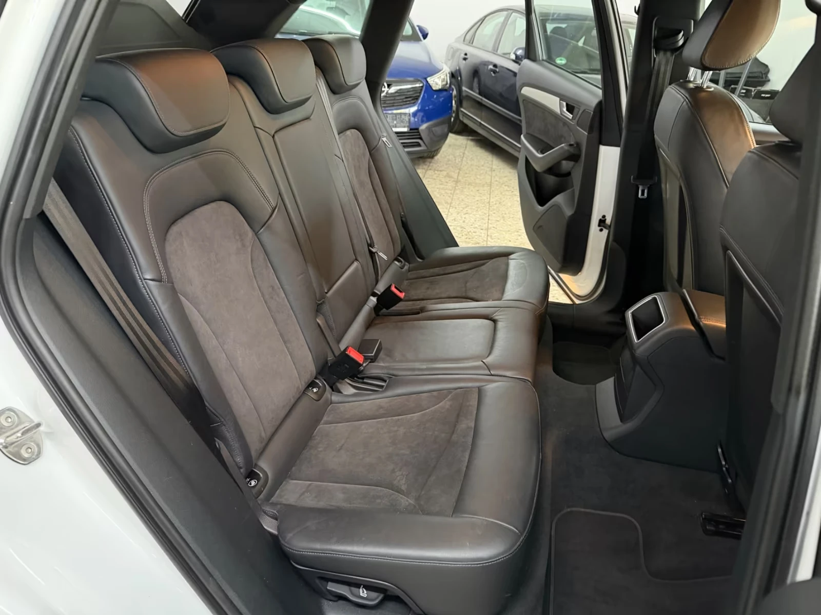 Audi SQ5 Competition3.0TDI/326кс/Quattro| 1Собственик| , снимка 13 - Автомобили и джипове - 55101097