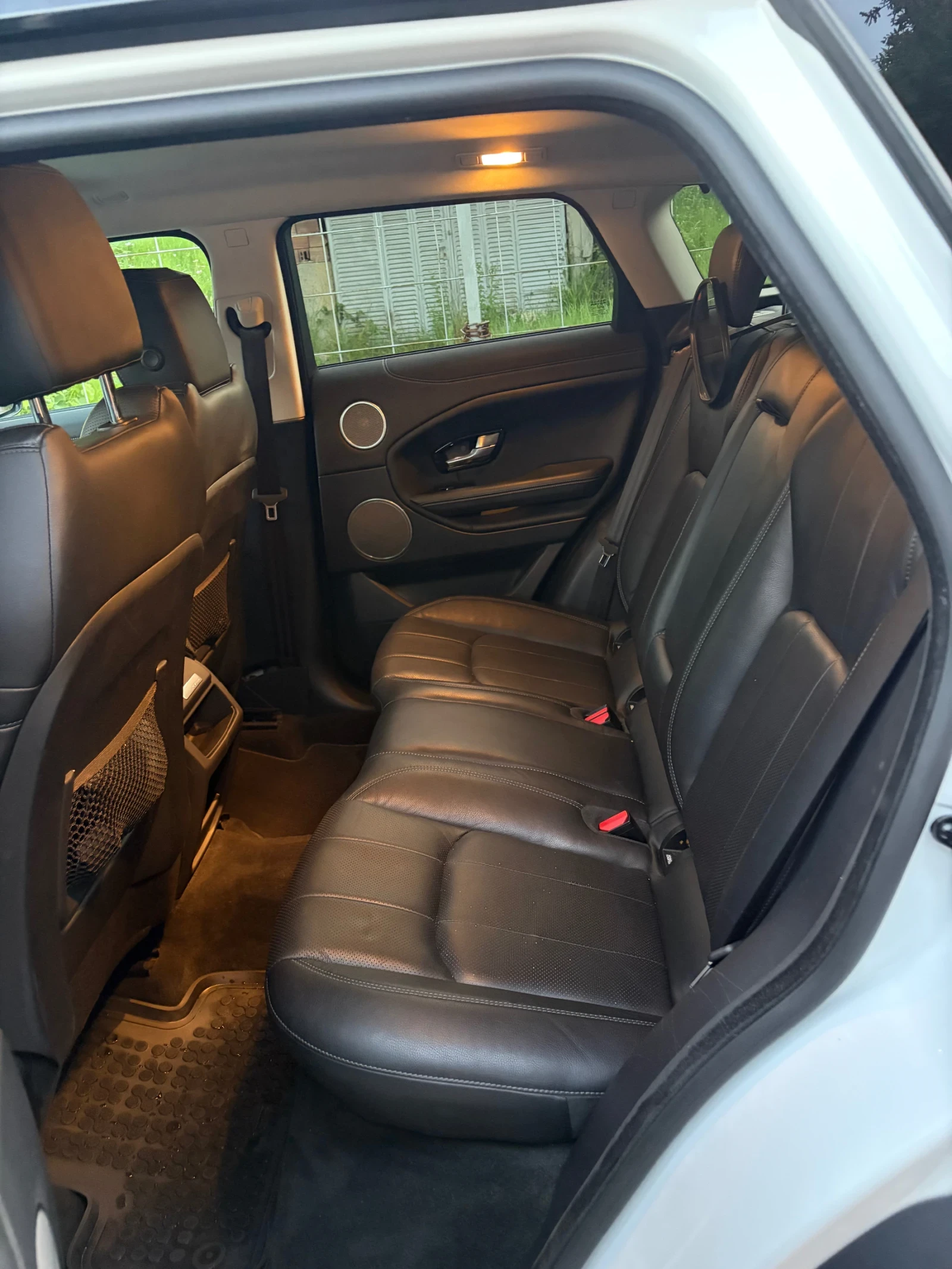 Land Rover Range Rover Evoque, снимка 10 - Автомобили и джипове - 55159885