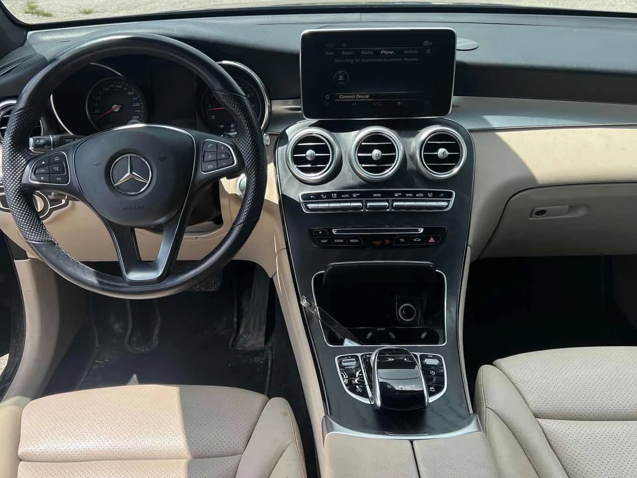 Mercedes-Benz GLC 300 * CARFAX * ОПЦИЯ ЗА ФИНАНСИРАНЕ , снимка 9 - Автомобили и джипове - 55246277