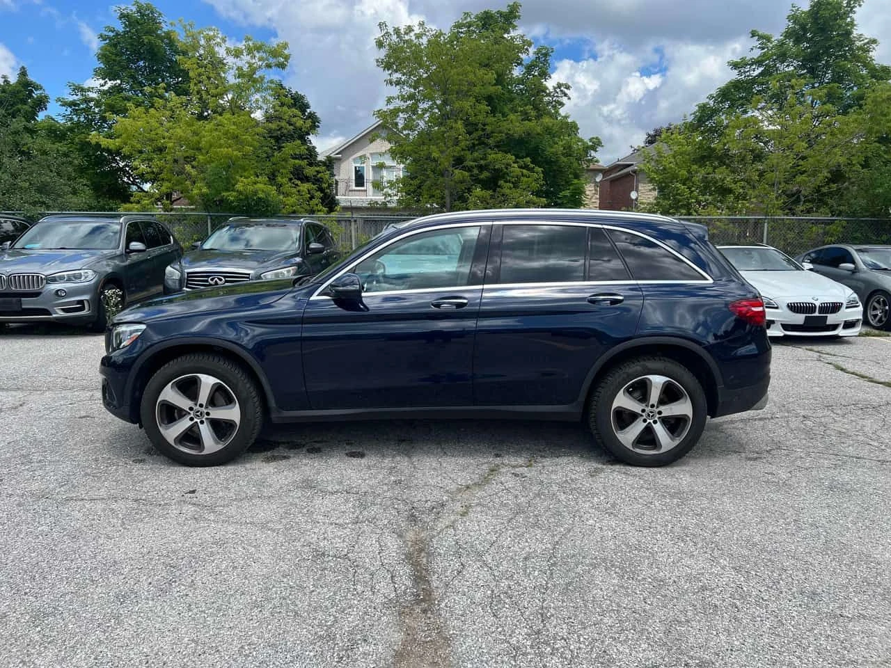 Mercedes-Benz GLC 300 * CARFAX * ОПЦИЯ ЗА ФИНАНСИРАНЕ , снимка 11 - Автомобили и джипове - 55246277