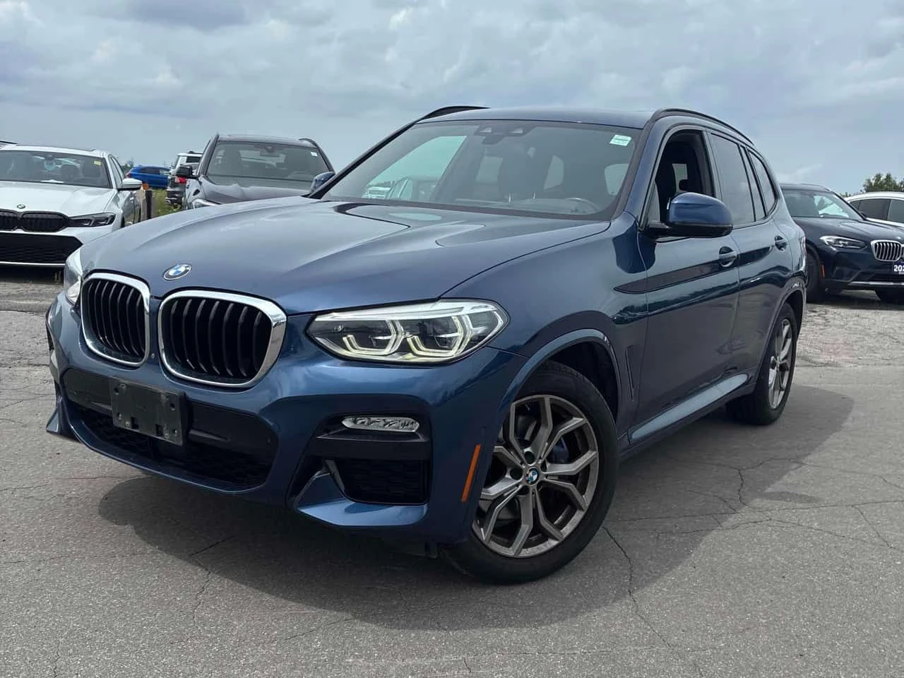 BMW X3 xDrive30i Дистроник , Хедъп , 360CAM   CARFAX