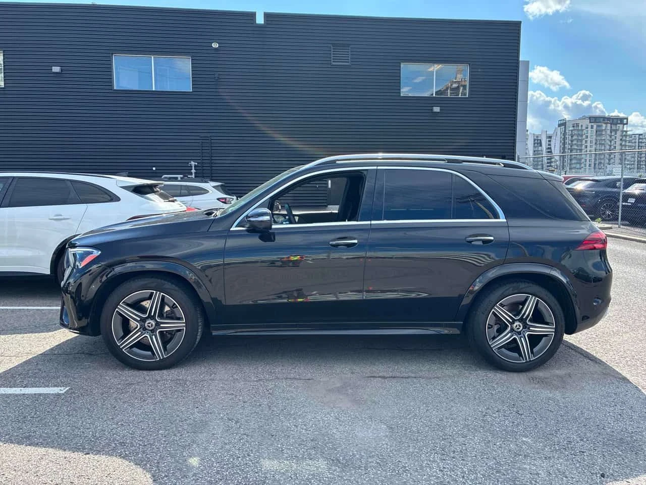 Mercedes-Benz GLE 450 4MATIC | CARFAX | АВТОКРЕДИТ БЕЗ ПЪРВОНАЧАЛНА, снимка 3 - Автомобили и джипове - 55670716