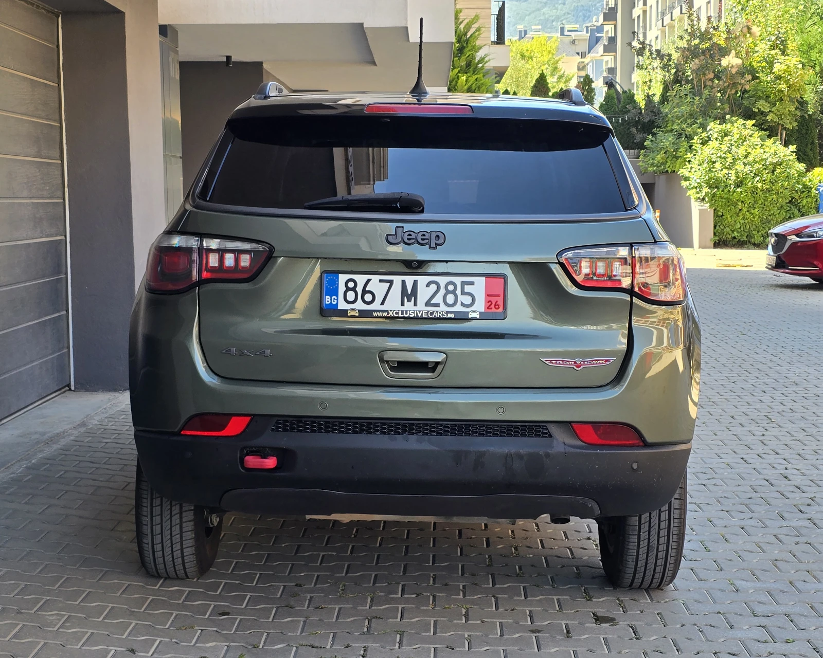 Jeep Compass Trailhawk 2.4 4x4 | Панорама | Кожа | Камера, снимка 3 - Автомобили и джипове - 55679932