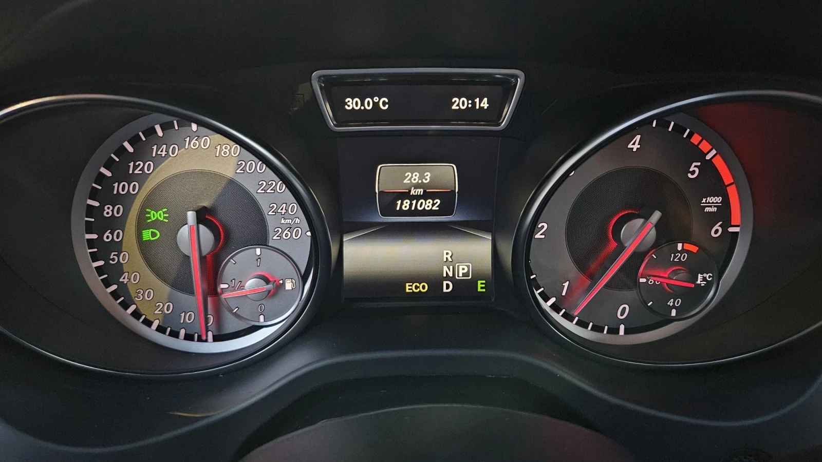 Mercedes-Benz GLA 200 2.2 CDI..7..G-TRONIK , снимка 17 - Автомобили и джипове - 55807995