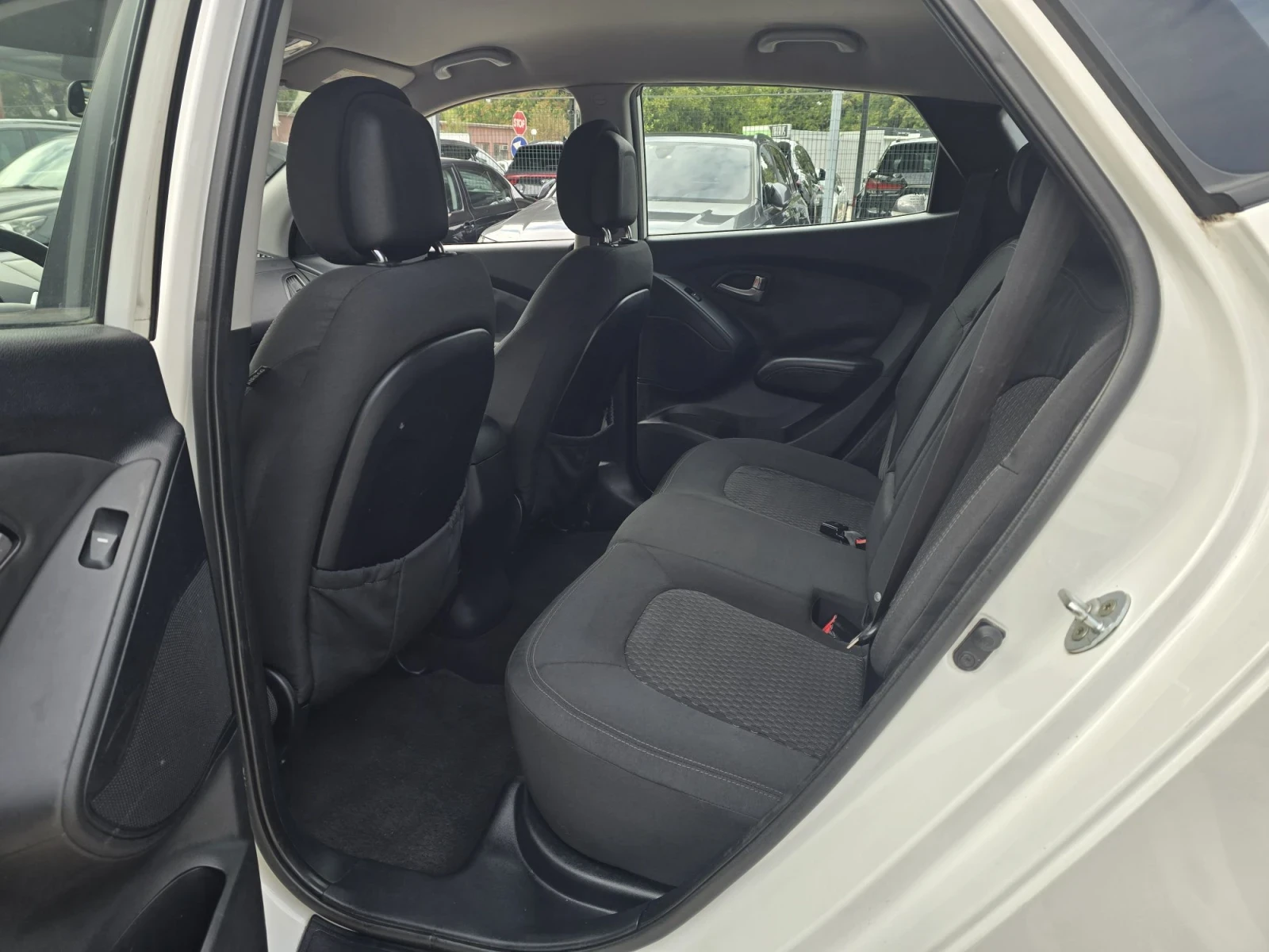 Hyundai IX35 1.7CRDI  2WD  116к.с , снимка 12 - Автомобили и джипове - 56225430