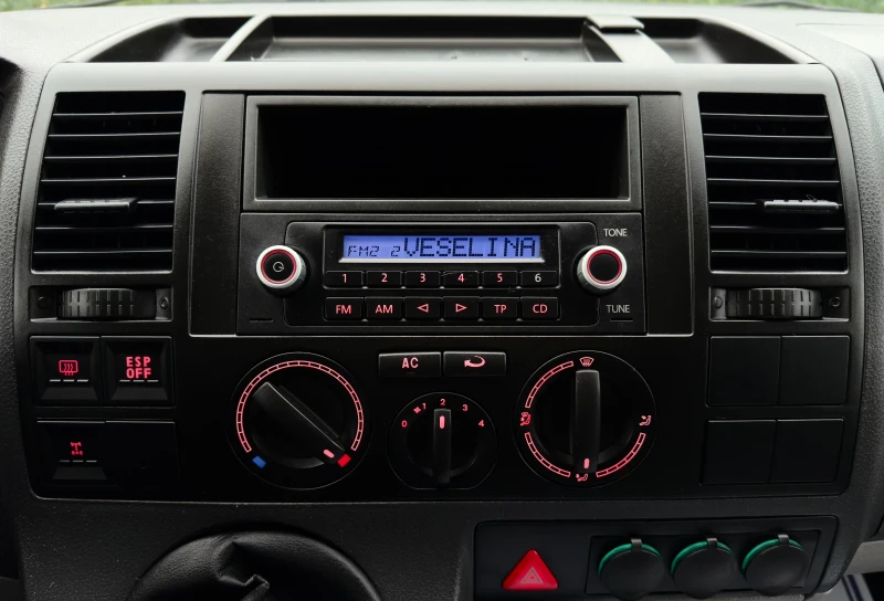 VW T5 2.5TDi 4motion, снимка 11 - Бусове и автобуси - 52497396