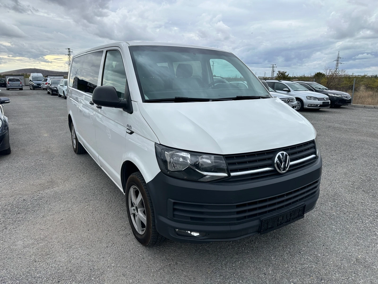 VW T6 ДЪЛГА БАЗА* 8+ 1* 2.0TDI* 150к.с - изображение 3