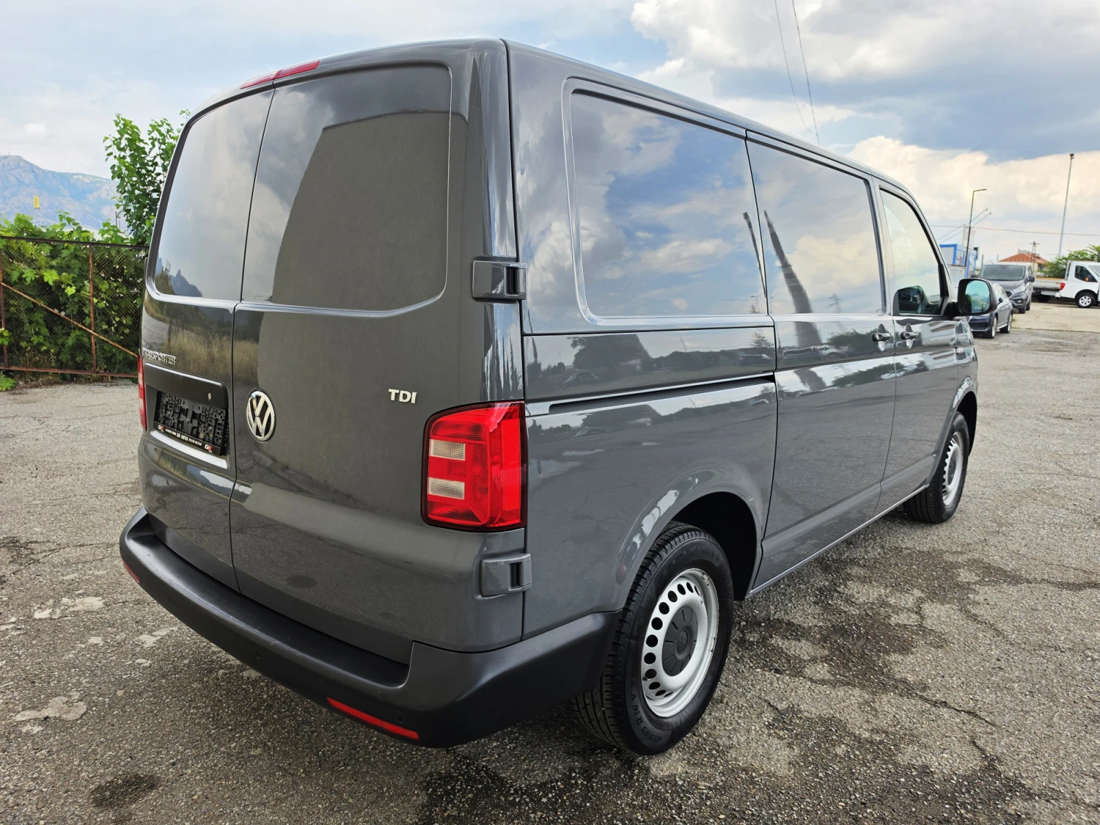 VW Transporter T6 2.0 TDI , снимка 7 - Бусове и автобуси - 55314570