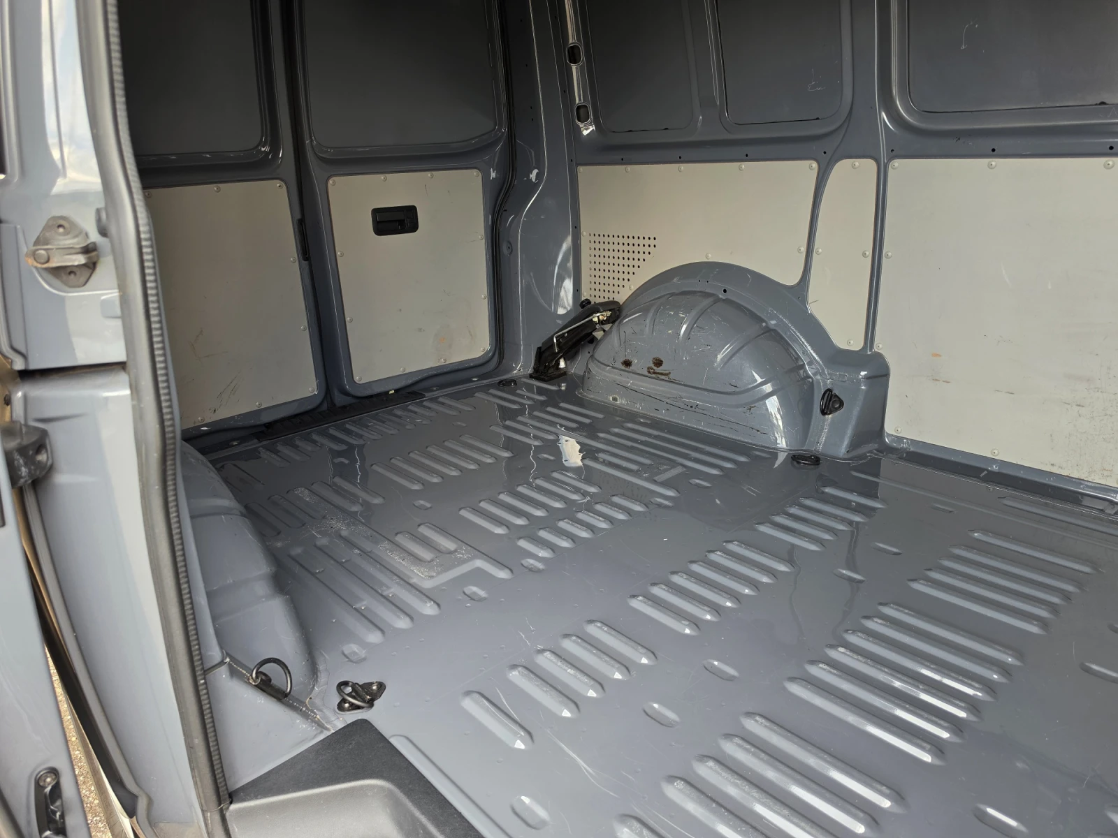 VW Transporter T6 2.0 TDI , снимка 16 - Бусове и автобуси - 55314570