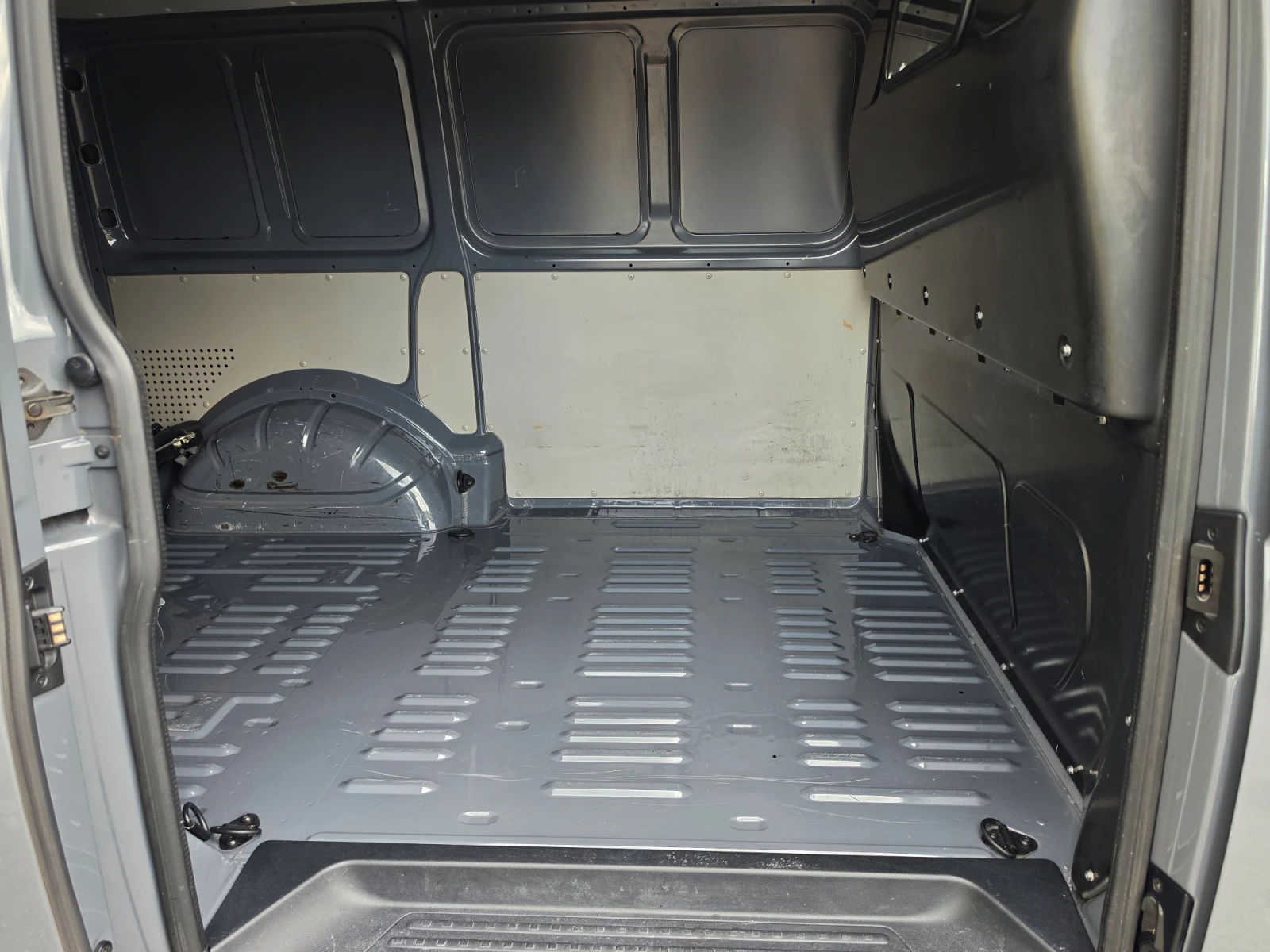 VW Transporter T6 2.0 TDI , снимка 15 - Бусове и автобуси - 55314570