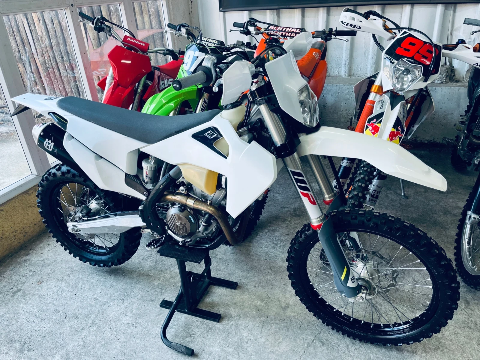 Husqvarna FE 350f 2022 ЛИЗИНГ, снимка 3 - Мотоциклети и мототехника - 55143860