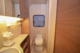 Каравана Adria Adiva 513 LT+ ALDE/ФОРСЕЛТ/МОТО МУВЪР, снимка 17