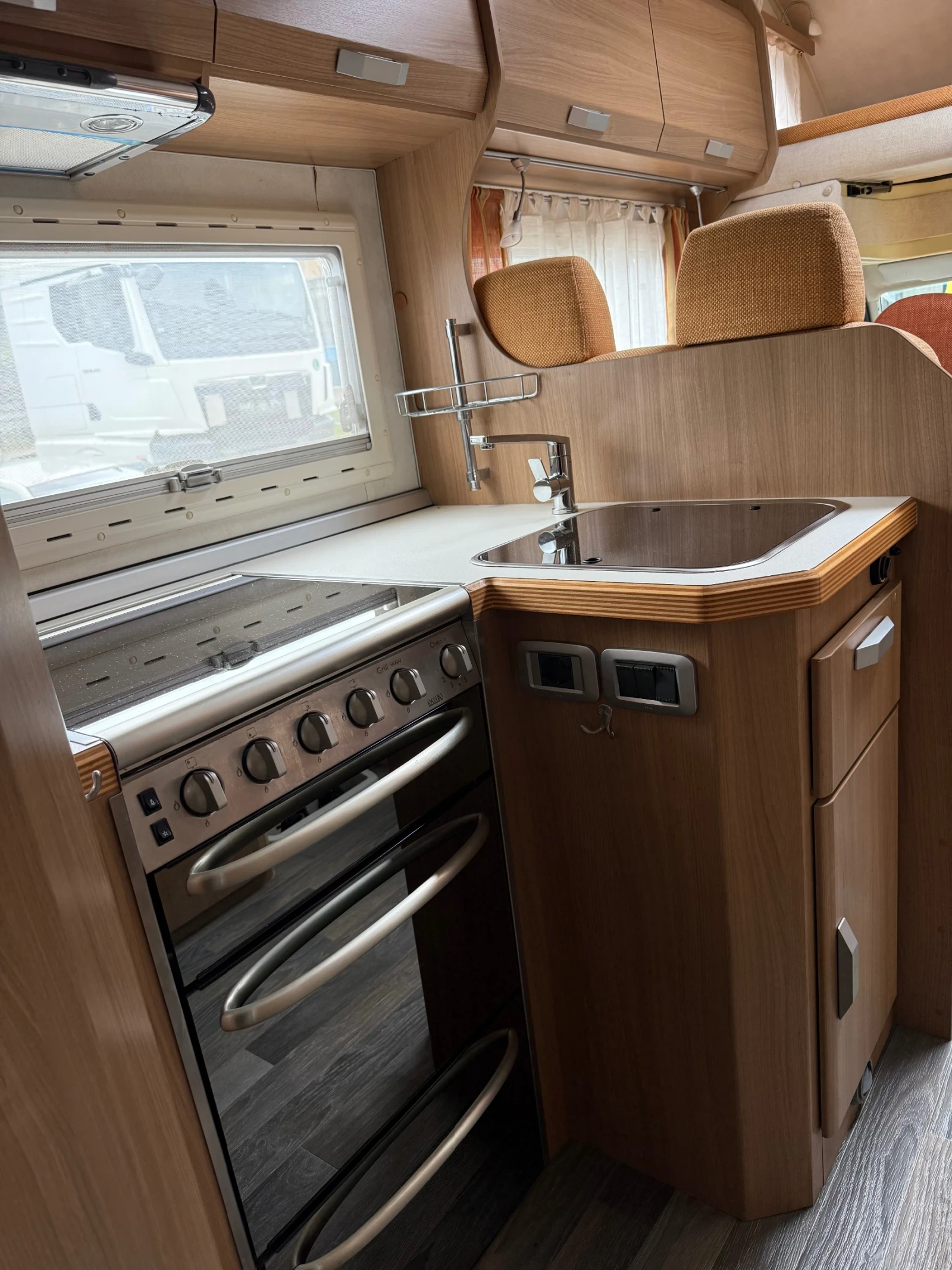 Кемпер Fiat Ducato, снимка 8 - Каравани и кемпери - 54583826