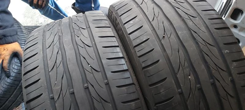 Гуми Летни 235/40R18, снимка 2 - Гуми и джанти - 35137119