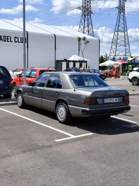 Mercedes-Benz 124, снимка 2