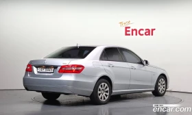 Mercedes-Benz E 200 E200 CGI, снимка 2