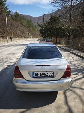 Mercedes-Benz E 270 2.7CDI АВТОМАТ, снимка 4