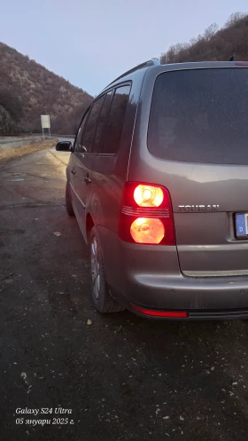 VW Touran 2.0 Tdi | Mobile.bg    4