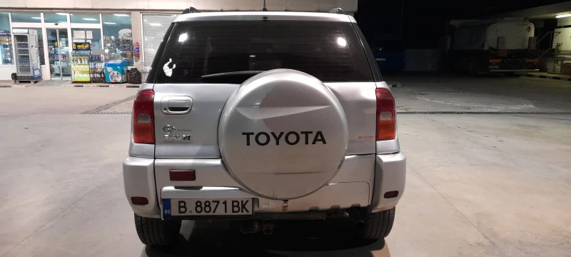 Toyota Rav4, снимка 2 - Автомобили и джипове - 47778105