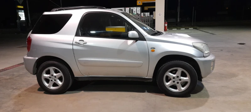 Toyota Rav4, снимка 1 - Автомобили и джипове - 47778105