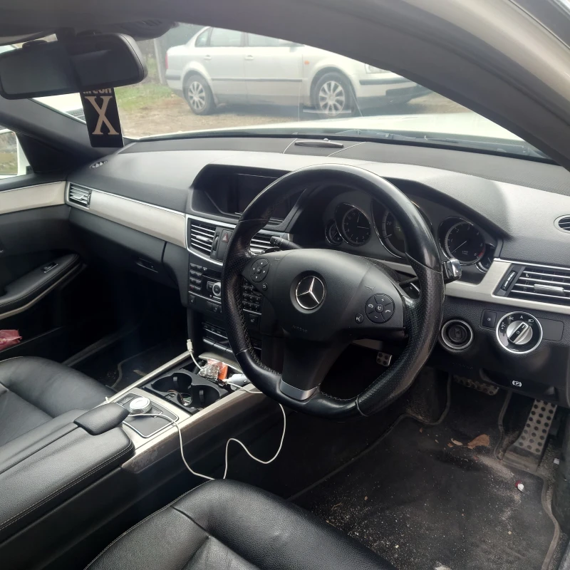 Mercedes-Benz E 350, снимка 5 - Автомобили и джипове - 48586140