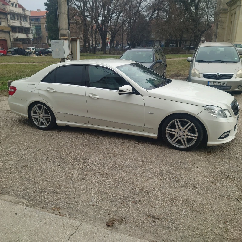 Mercedes-Benz E 350, снимка 4 - Автомобили и джипове - 48586140