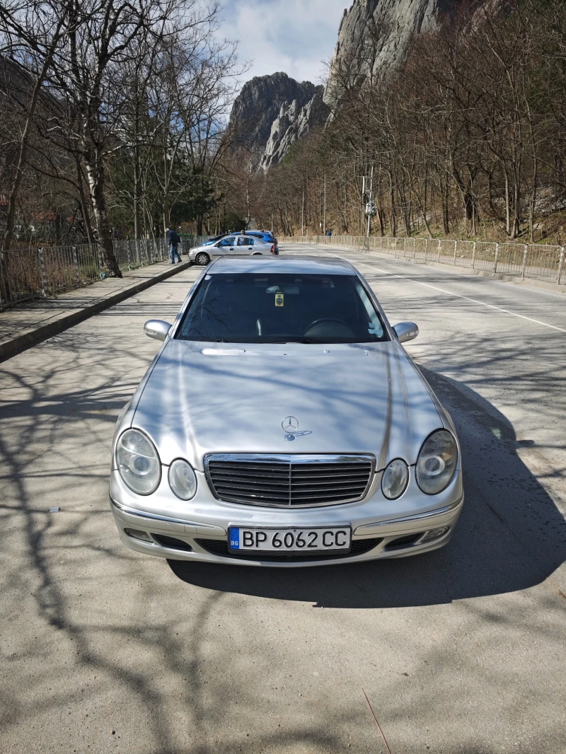 Mercedes-Benz E 270 2.7CDI АВТОМАТ, снимка 14 - Автомобили и джипове - 49462364