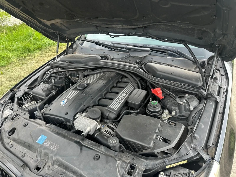 BMW 523 2.5i Facelift, снимка 11 - Автомобили и джипове - 52509994