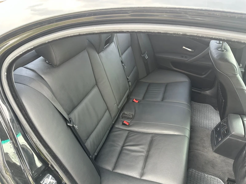 BMW 523 2.5i Facelift, снимка 10 - Автомобили и джипове - 52509994