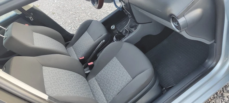 Seat Cordoba 1.2i EURO 4, снимка 13 - Автомобили и джипове - 51190875