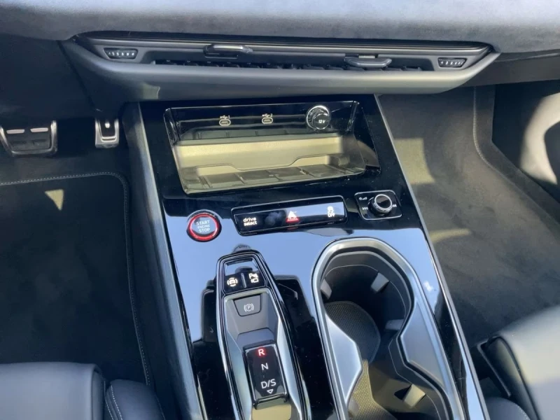 Audi A6 Avant 40 TDI S Line quattro S tronic NEW, снимка 10 - Автомобили и джипове - 51894143