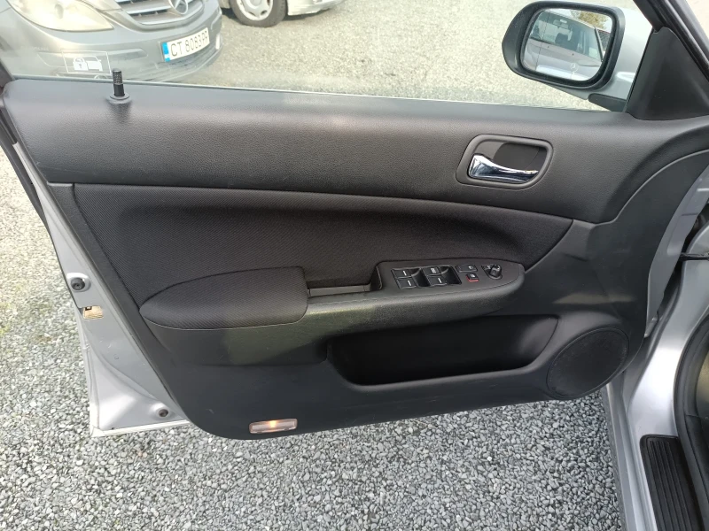 Honda Accord 2.0 155 бензин, снимка 9 - Автомобили и джипове - 52148735