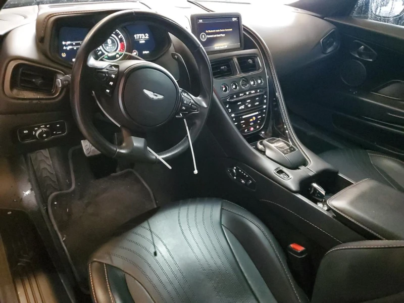 Aston Martin Други DB11, снимка 8 - Автомобили и джипове - 52539102