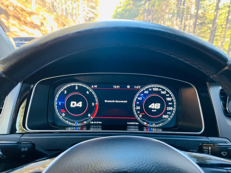 VW Golf, снимка 11 - Автомобили и джипове - 52852312