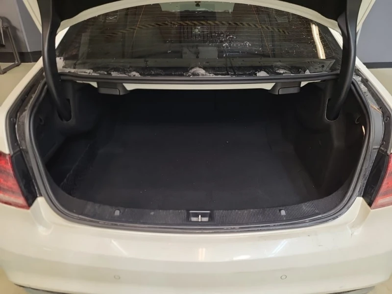Mercedes-Benz E 350 * CARFAX * БЕЗ ПЪРВОНАЧАЛНА ВНОСКА, снимка 14 - Автомобили и джипове - 53271150
