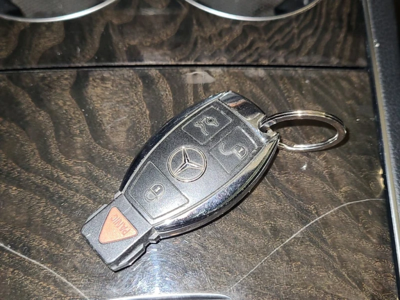 Mercedes-Benz E 350 * CARFAX * БЕЗ ПЪРВОНАЧАЛНА ВНОСКА, снимка 8 - Автомобили и джипове - 53271150