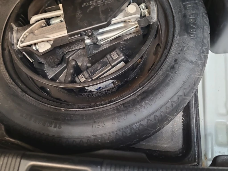 Mercedes-Benz E 350 * CARFAX * БЕЗ ПЪРВОНАЧАЛНА ВНОСКА, снимка 15 - Автомобили и джипове - 53271150