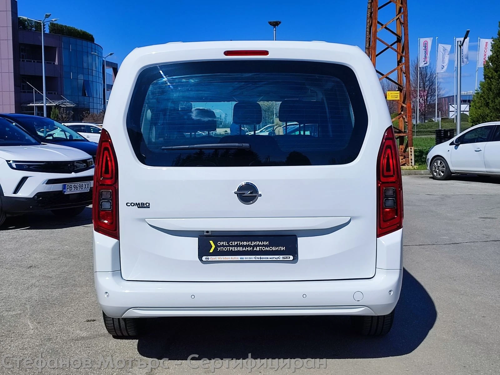 Opel Combo Life XL Edition 1.2 Бензин (110HP) MT6 - изображение 7