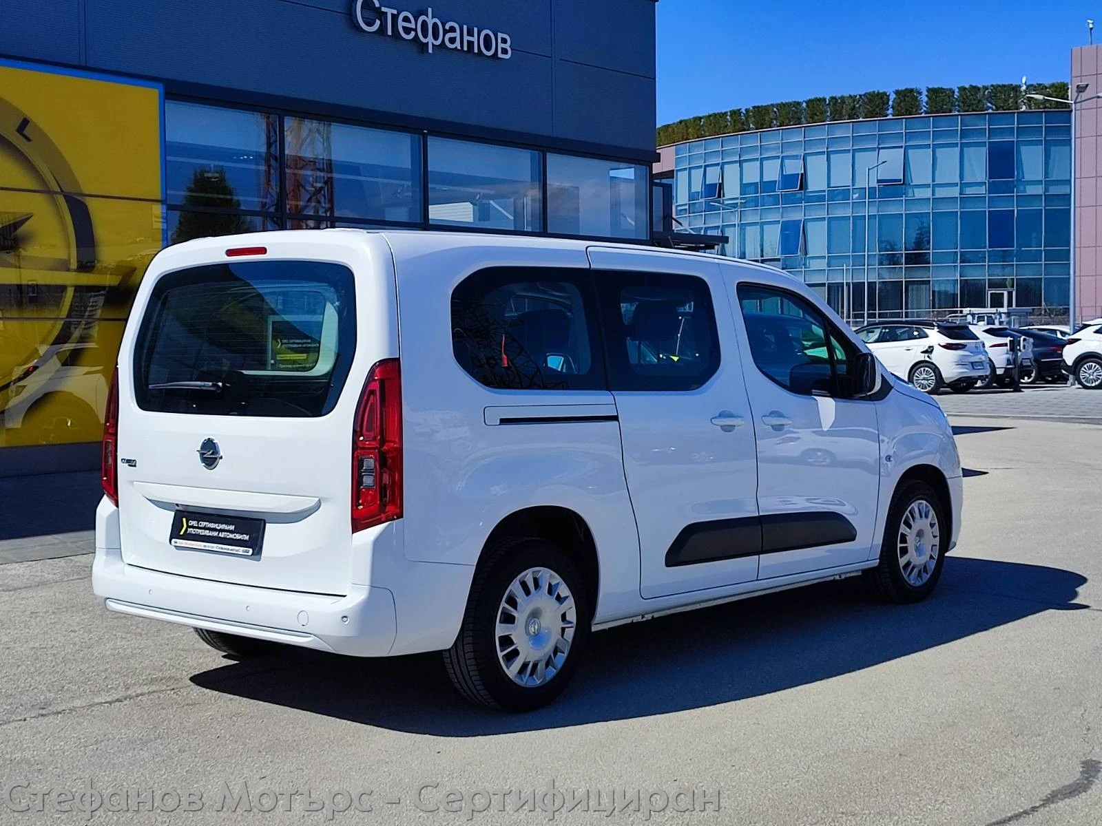 Opel Combo Life XL Edition 1.2 Бензин (110HP) MT6 - изображение 8