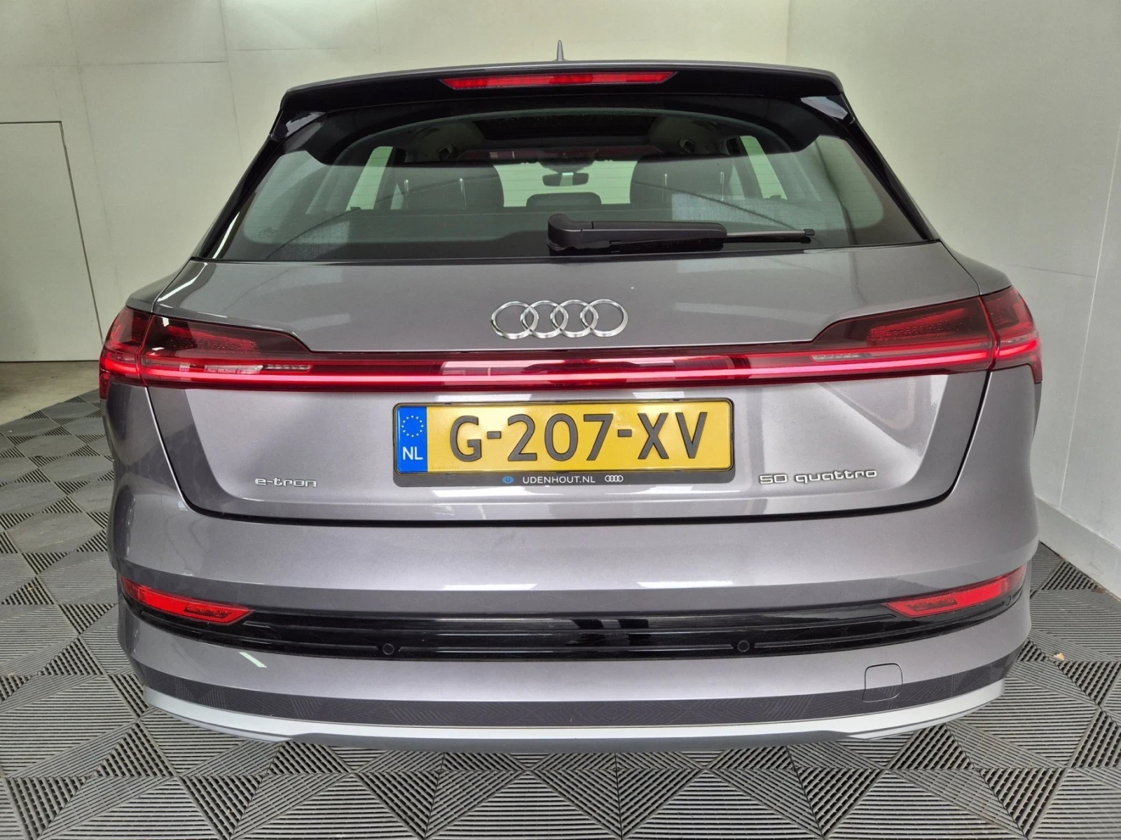 Audi E-Tron 50 Quattro - изображение 5