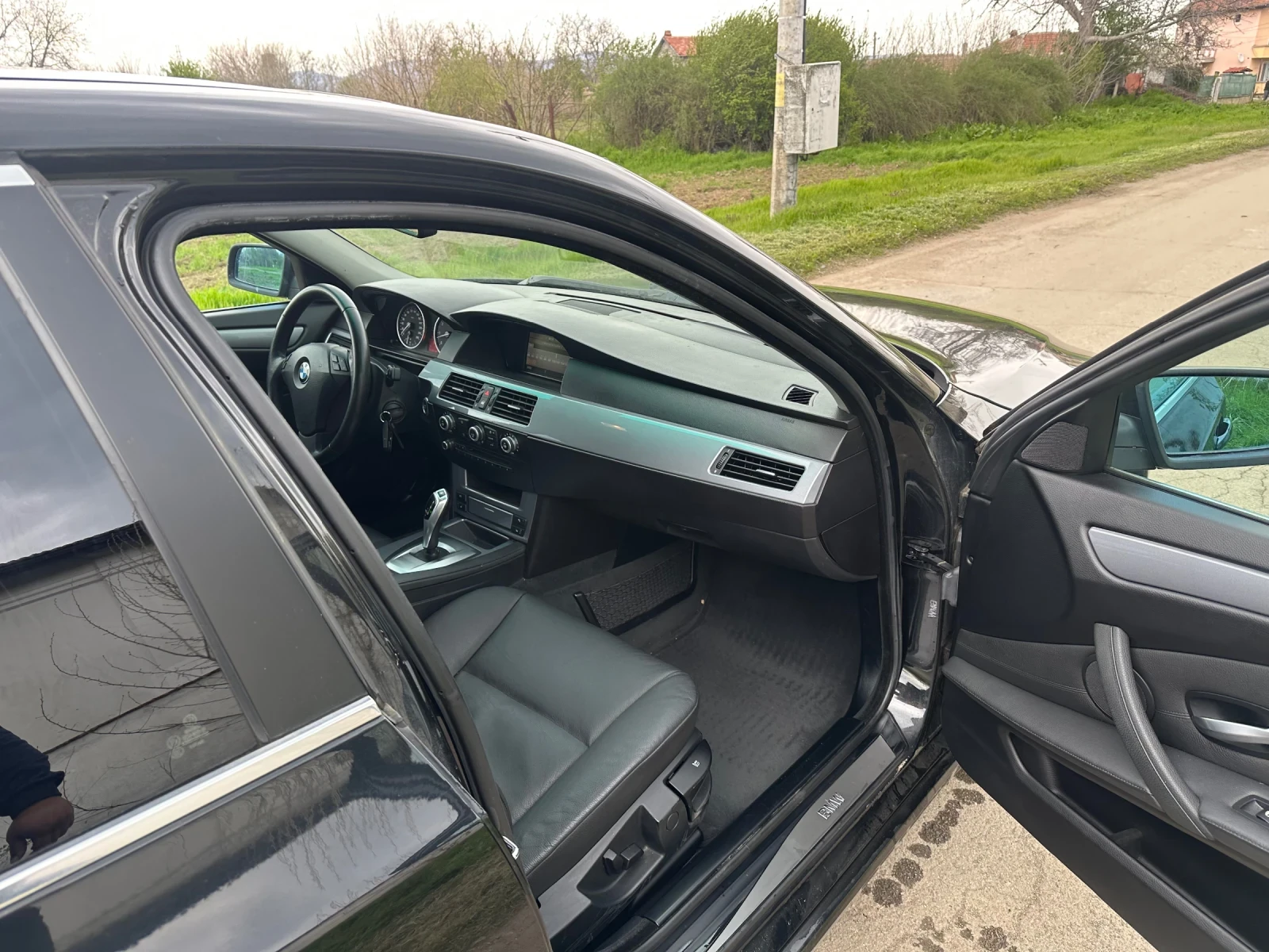 BMW 523 2.5i Facelift - изображение 8