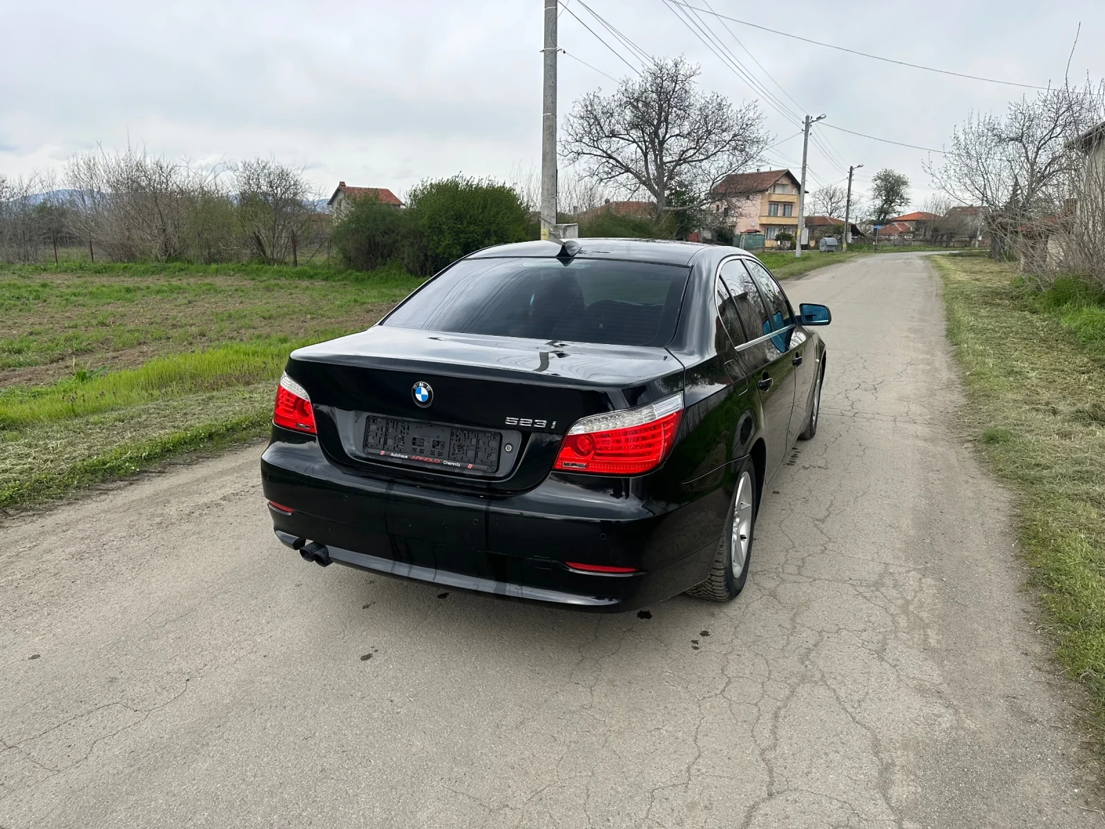 BMW 523 2.5i Facelift - изображение 4