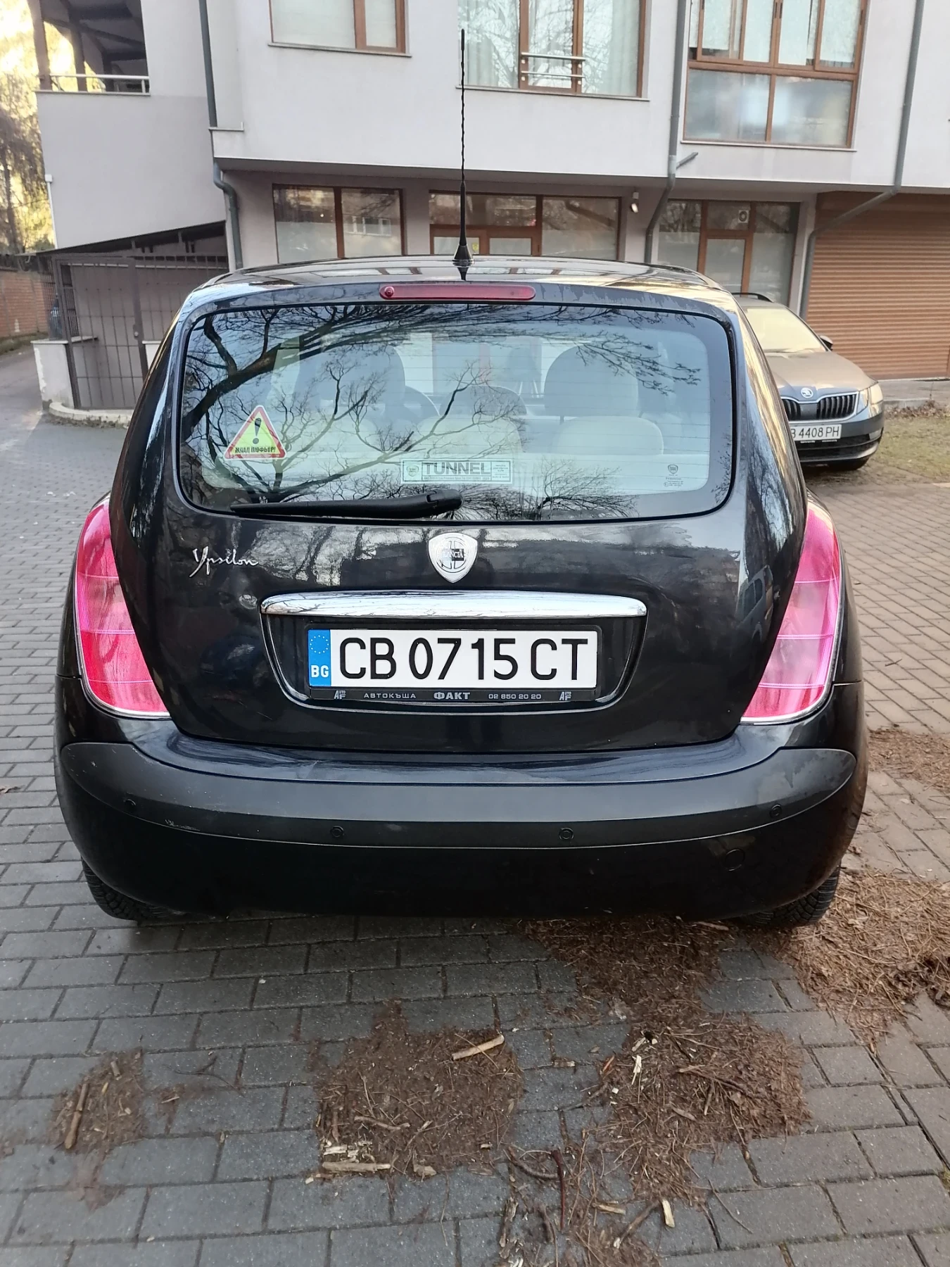 Lancia Ypsilon 1.4 16v - изображение 8