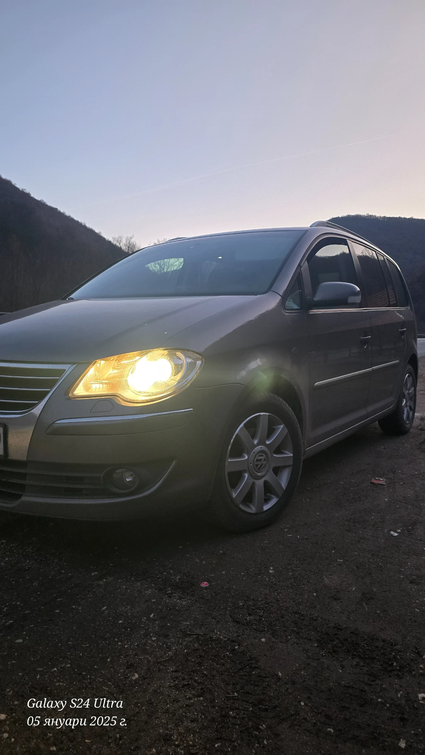 VW Touran 2.0 Tdi - изображение 3