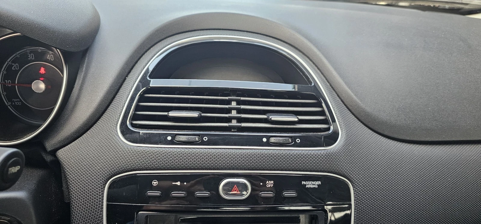 Fiat Punto 2016 1.2i  Euro6B - изображение 5