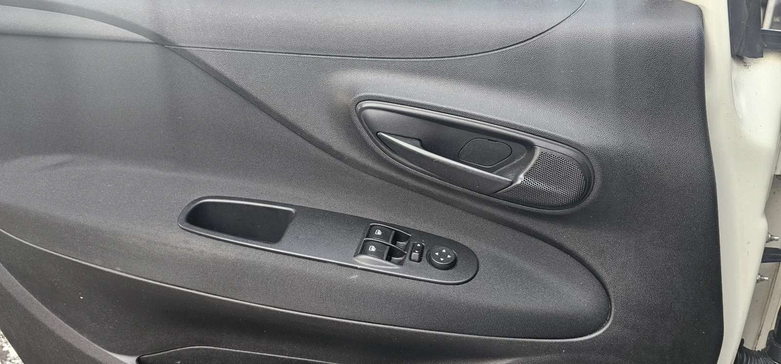 Fiat Punto 2016 1.2i  Euro6B - изображение 9