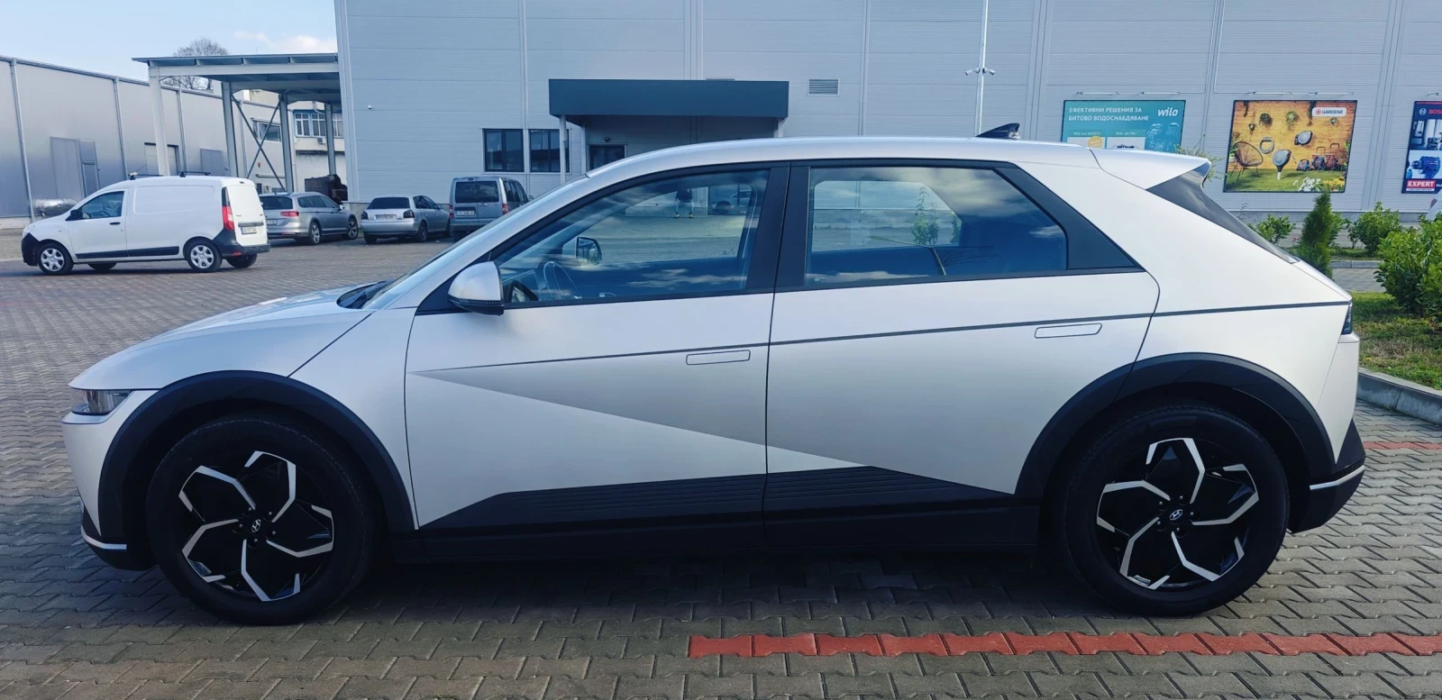 Hyundai Ioniq 5 RWD/72, 6kwh/Сервизна книжка/SOH 100% - изображение 3