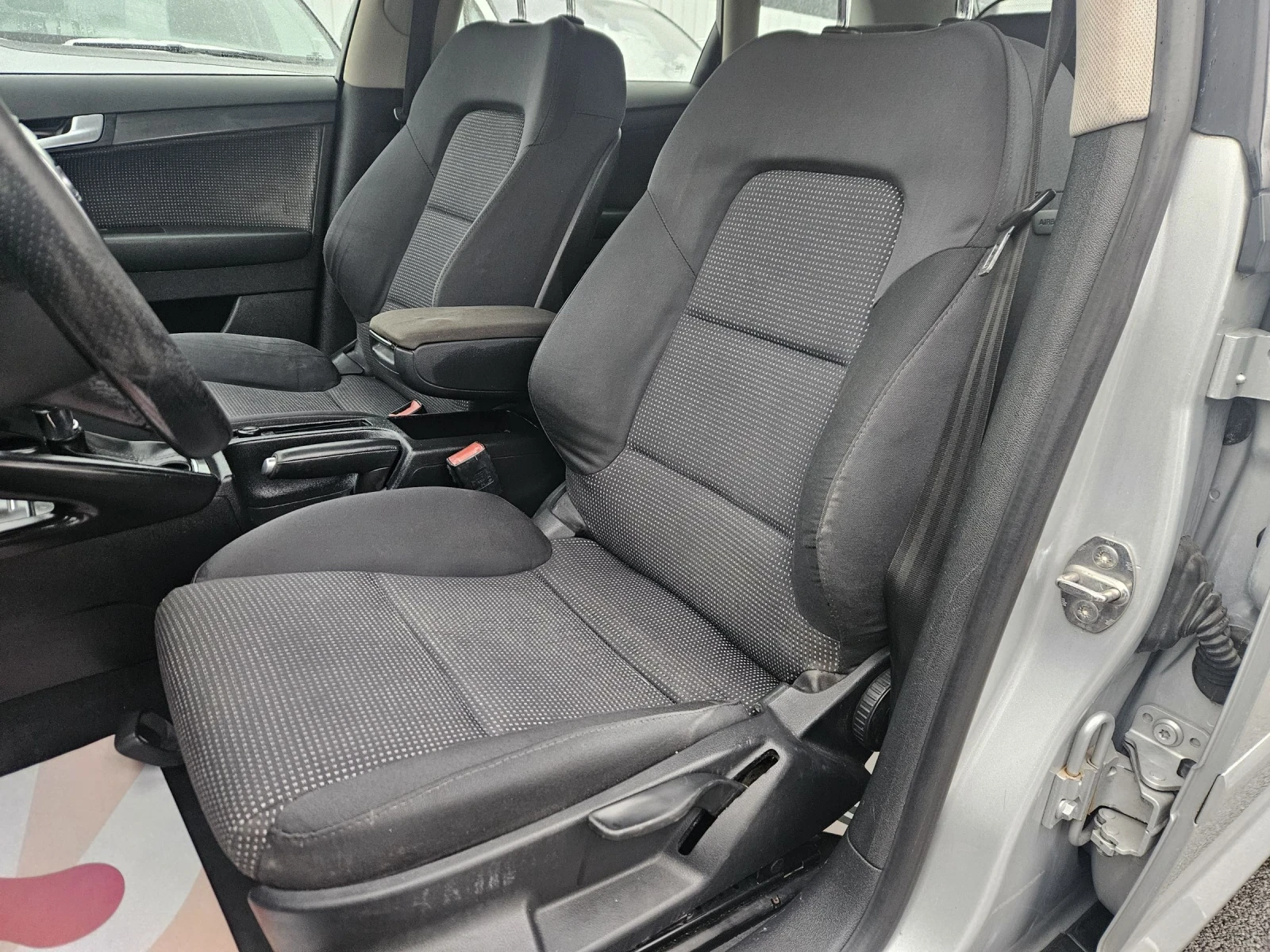 Audi A3 2, 0TDI SPORTBACK - изображение 7